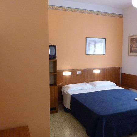 Hotel Bologna San Benedetto del Tronto Exterior photo