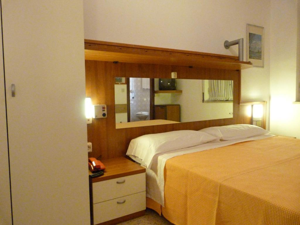 Hotel Bologna San Benedetto del Tronto Room photo