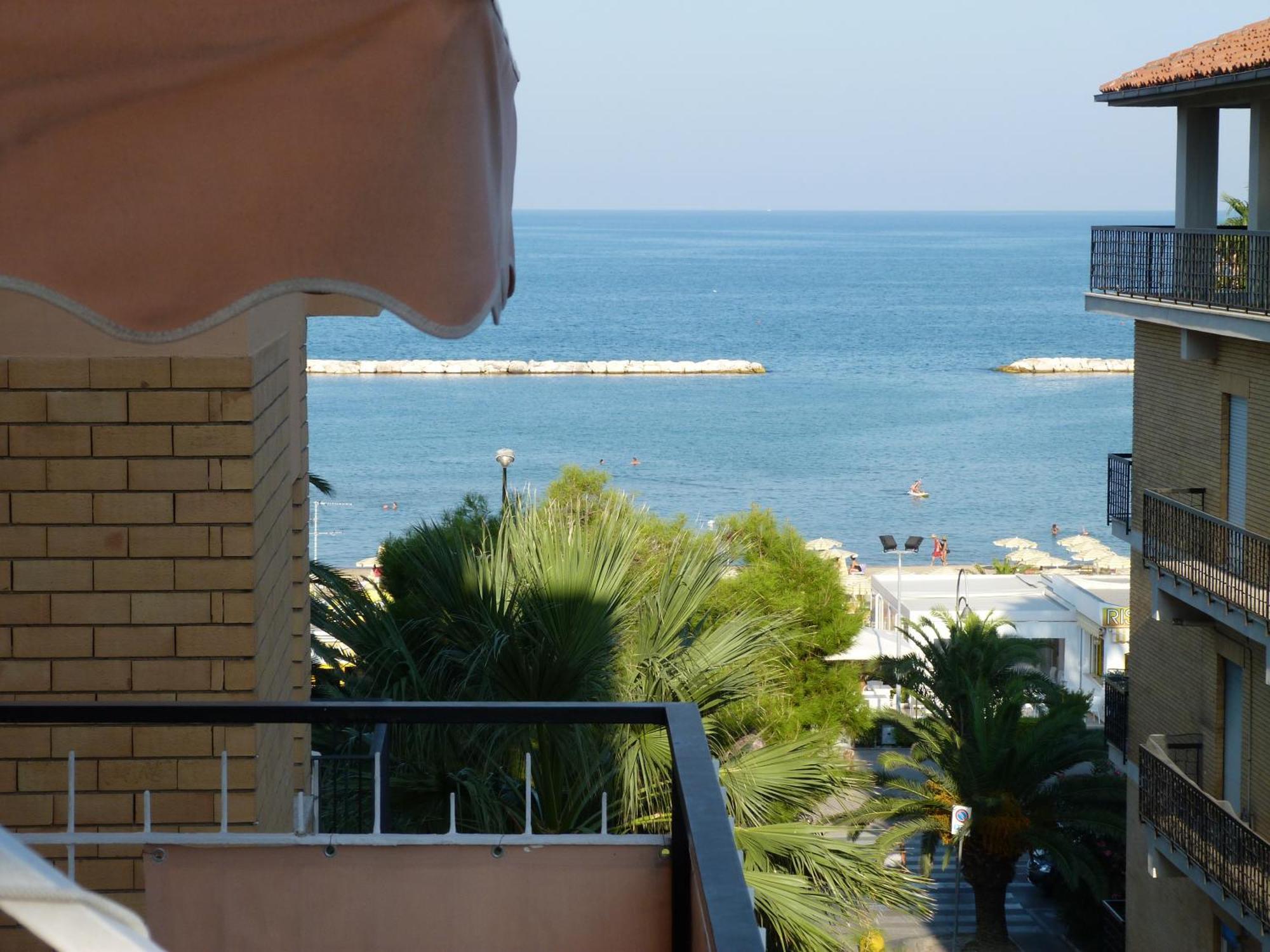 Hotel Bologna San Benedetto del Tronto Exterior photo