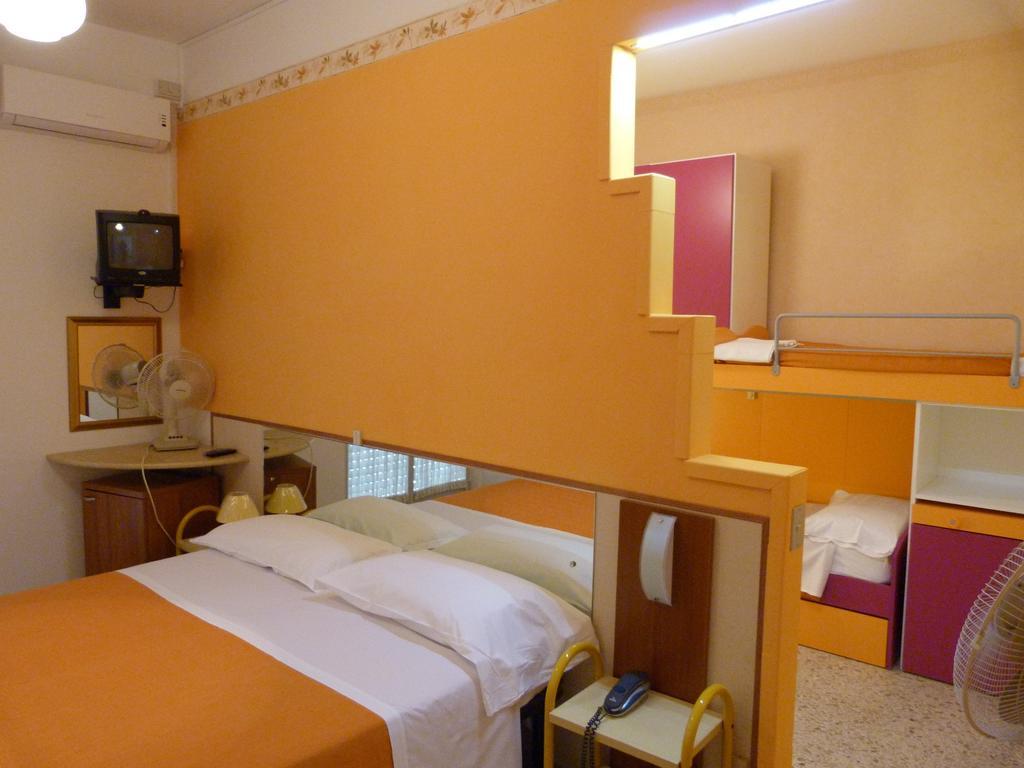 Hotel Bologna San Benedetto del Tronto Exterior photo